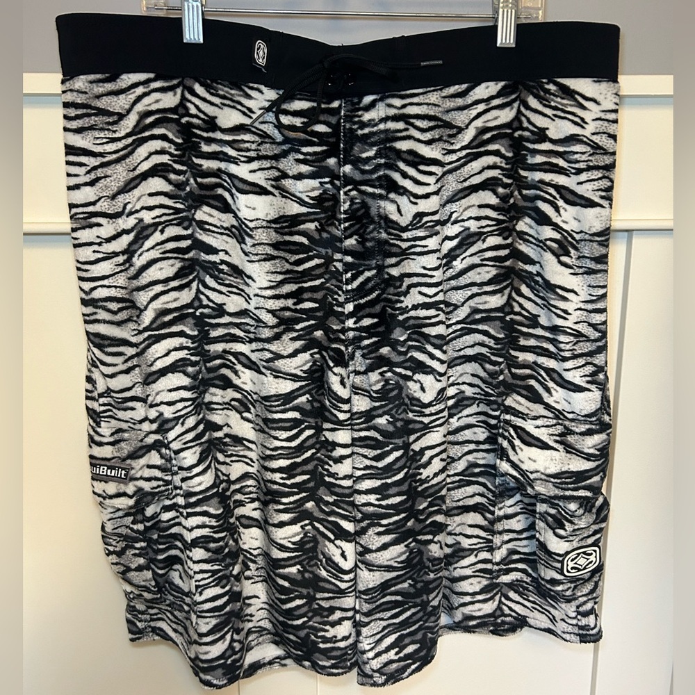 Vintage Maui Built fur zebra swim shorts